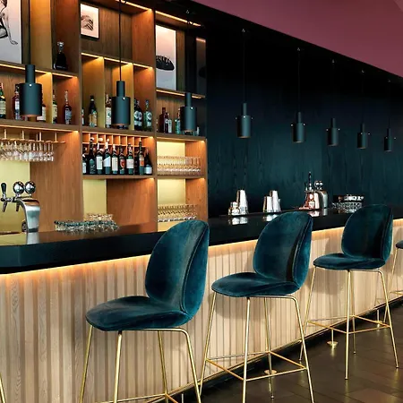 Renaissance Warsaw Airport Hotel-2